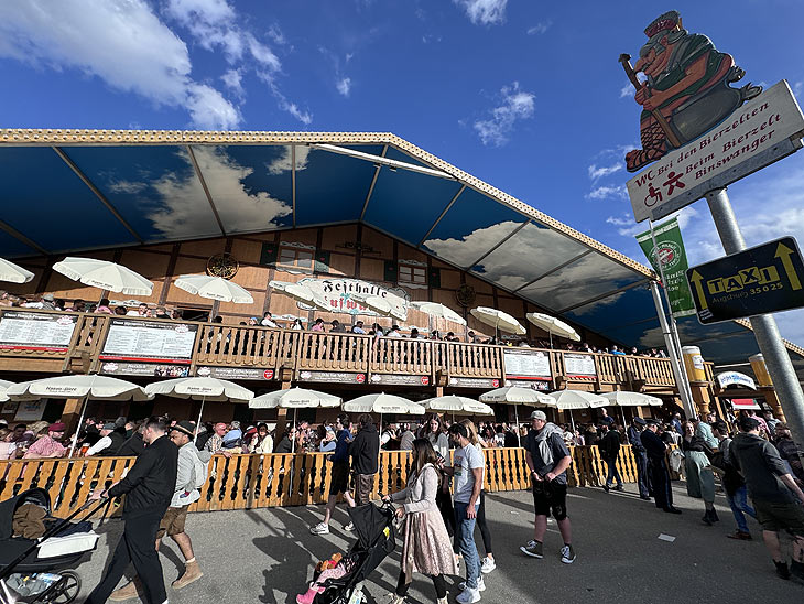 Festhalle Binswanger auf dem Osterplärrer in Augsburg (©Foto: Martin Schmitz)